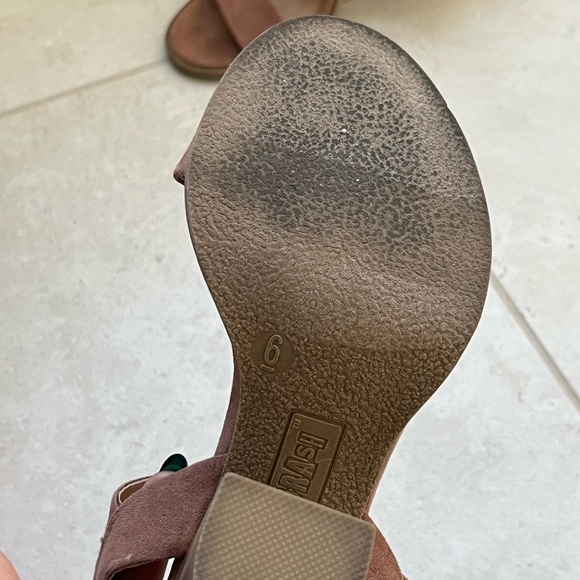 Mauve heels! - Picture 2 of 2